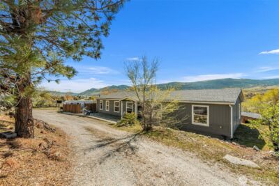 1053 S Perry Avenue , East Wenatchee, WA 98802