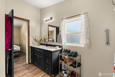 1053 S Perry Avenue , East Wenatchee, WA 98802 - Photo 18