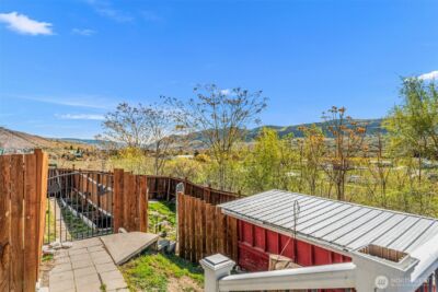 1053 S Perry Avenue , East Wenatchee, WA 98802 - Photo 31
