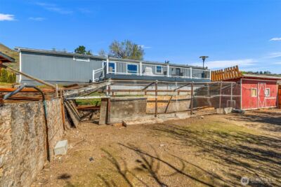 1053 S Perry Avenue , East Wenatchee, WA 98802 - Photo 35
