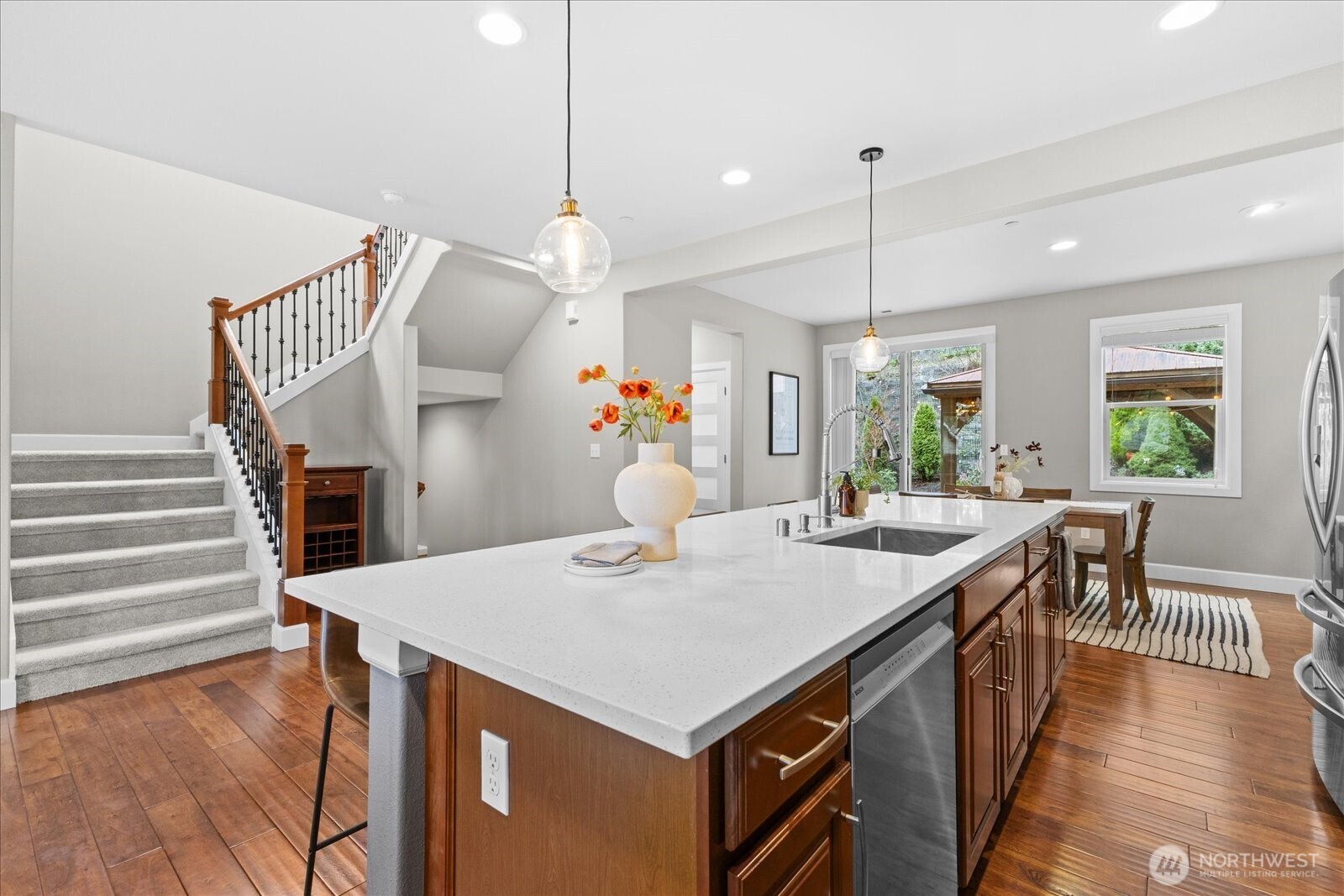 20048 94th Drive NE, Bothell, WA 98011-2348