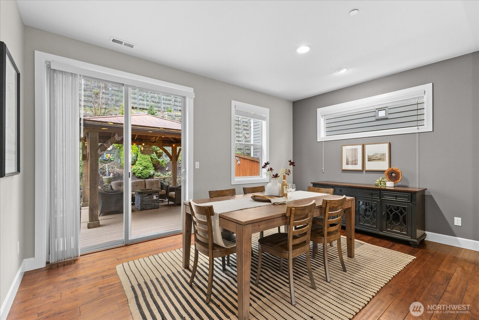 20048 94th Drive NE, Bothell, WA 98011-2348