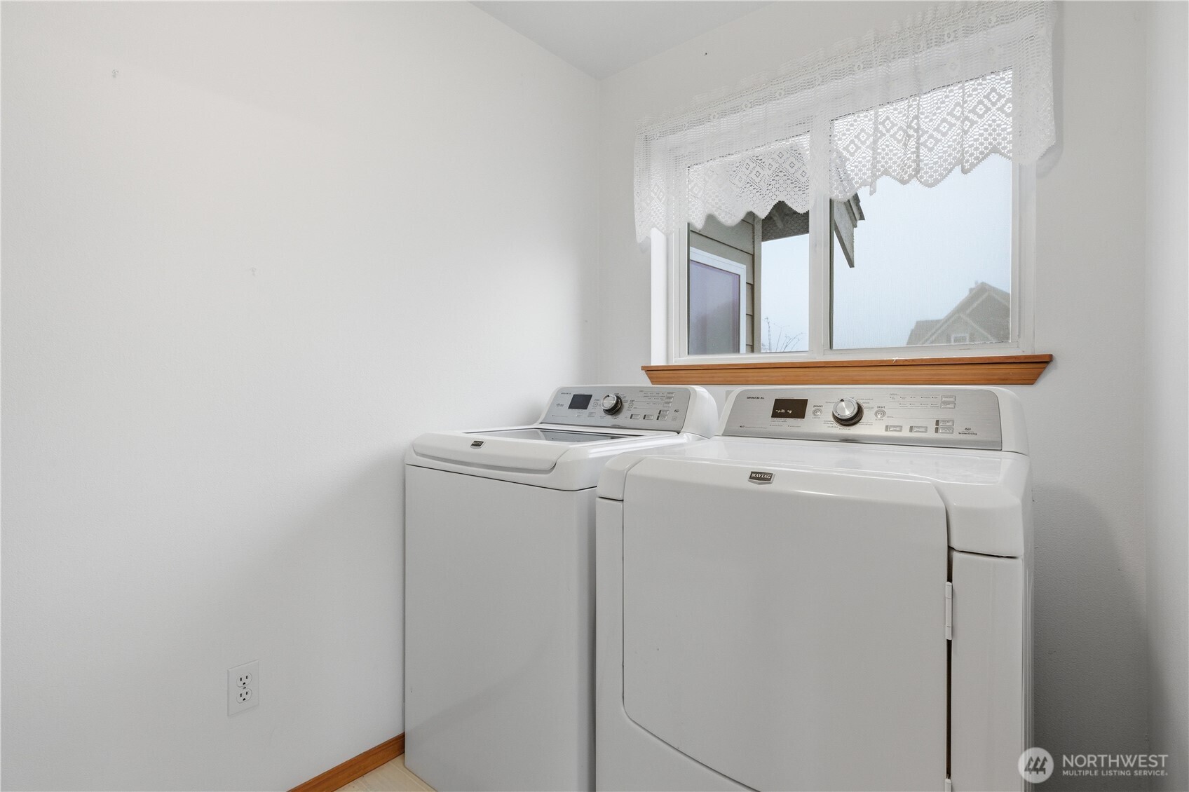 1924 5th Street SE, Puyallup, WA 98372