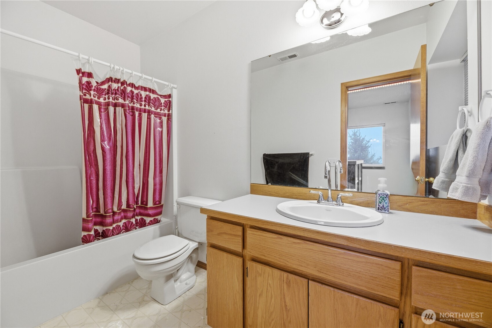 1924 5th Street SE, Puyallup, WA 98372