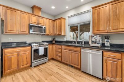 3723 Lincoln Court NE, Renton, WA 98056 - Photo 6