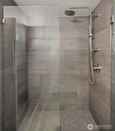 5225 50th Avenue NE #208, Seattle, WA 98105 - Photo 17