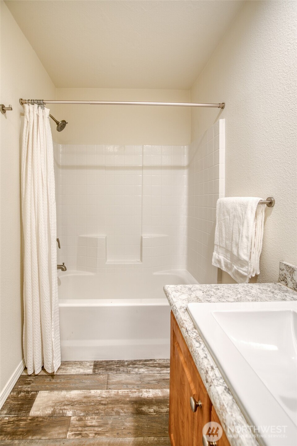 810 Magellan Avenue NE, Ocean Shores, WA 98569