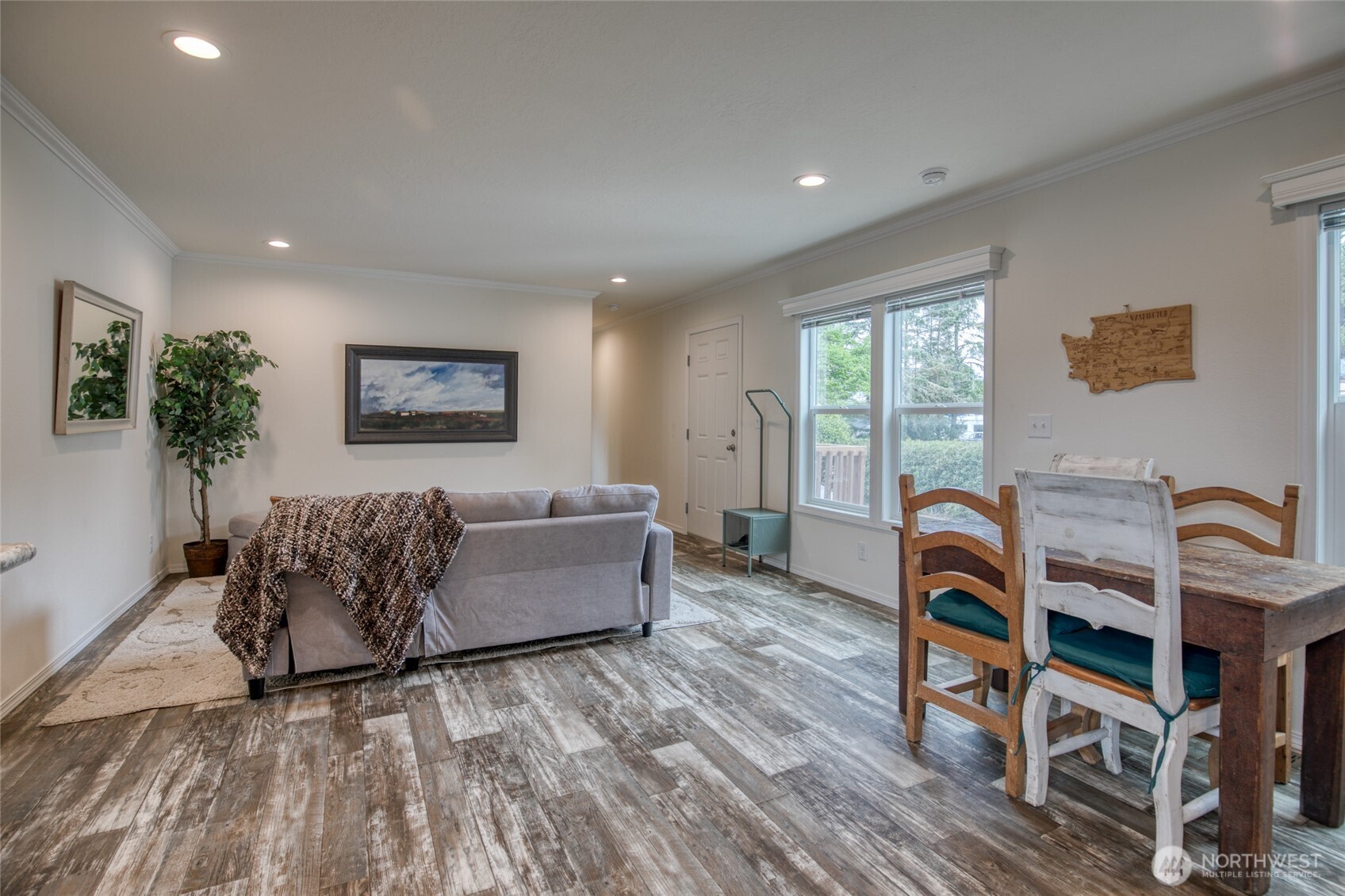 810 Magellan Avenue NE, Ocean Shores, WA 98569