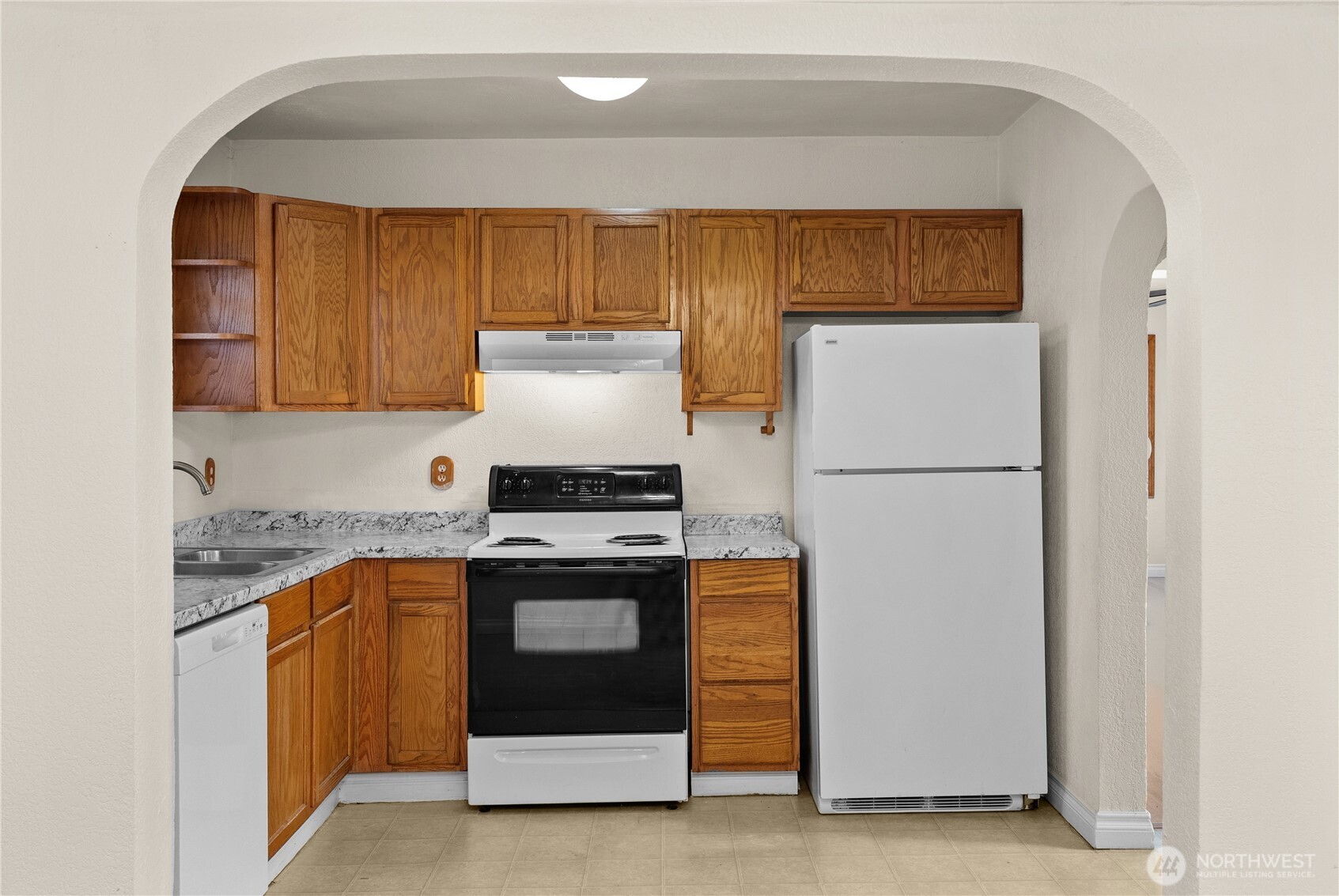 633 E Arcadia Avenue , Shelton, WA 98584