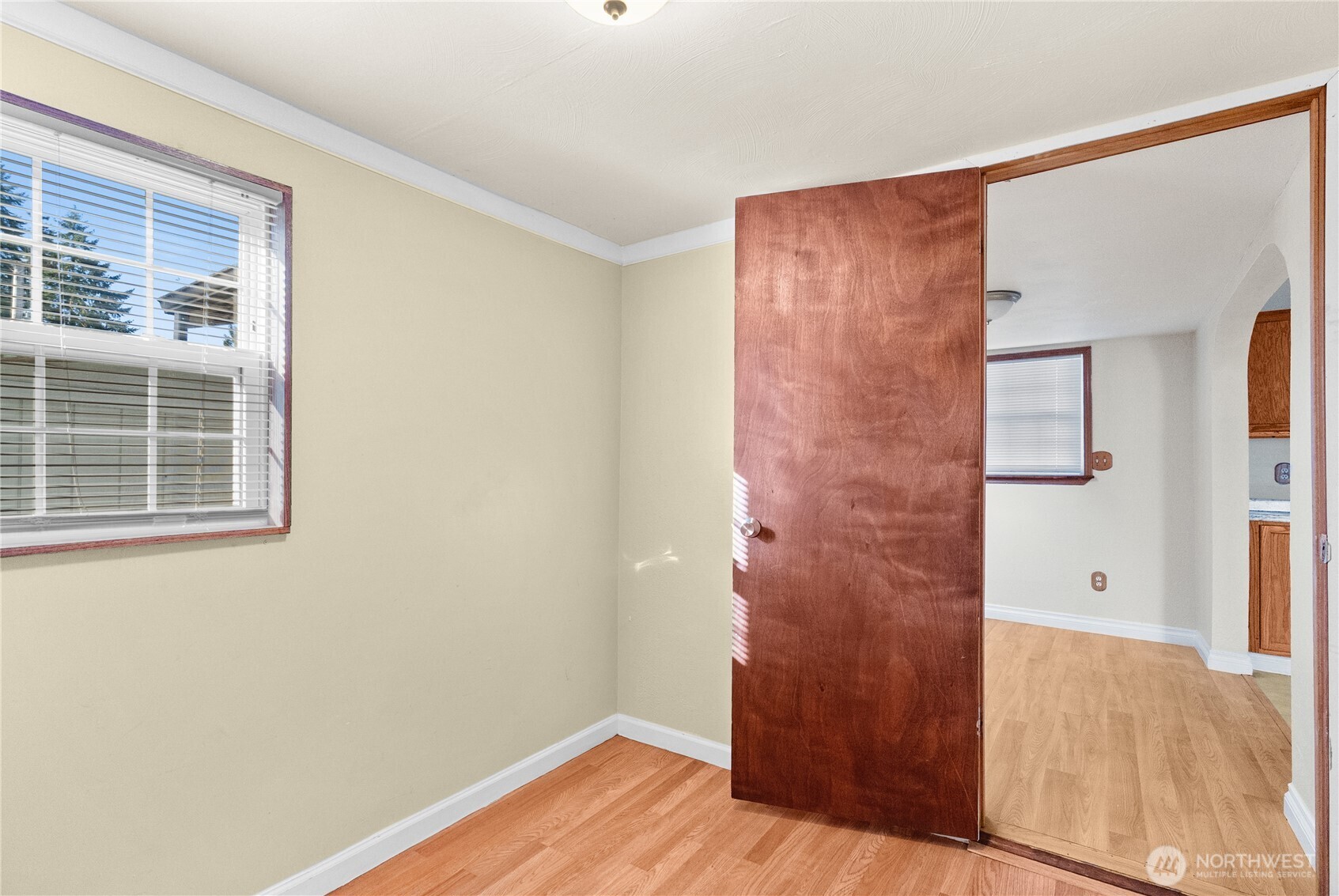 633 E Arcadia Avenue , Shelton, WA 98584