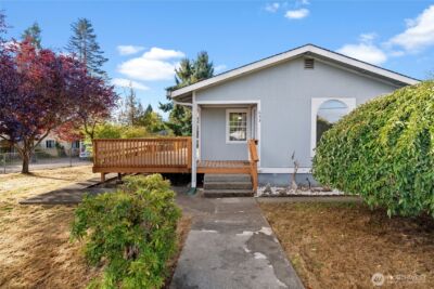 633 E Arcadia Avenue , Shelton, WA 98584 - Photo 2