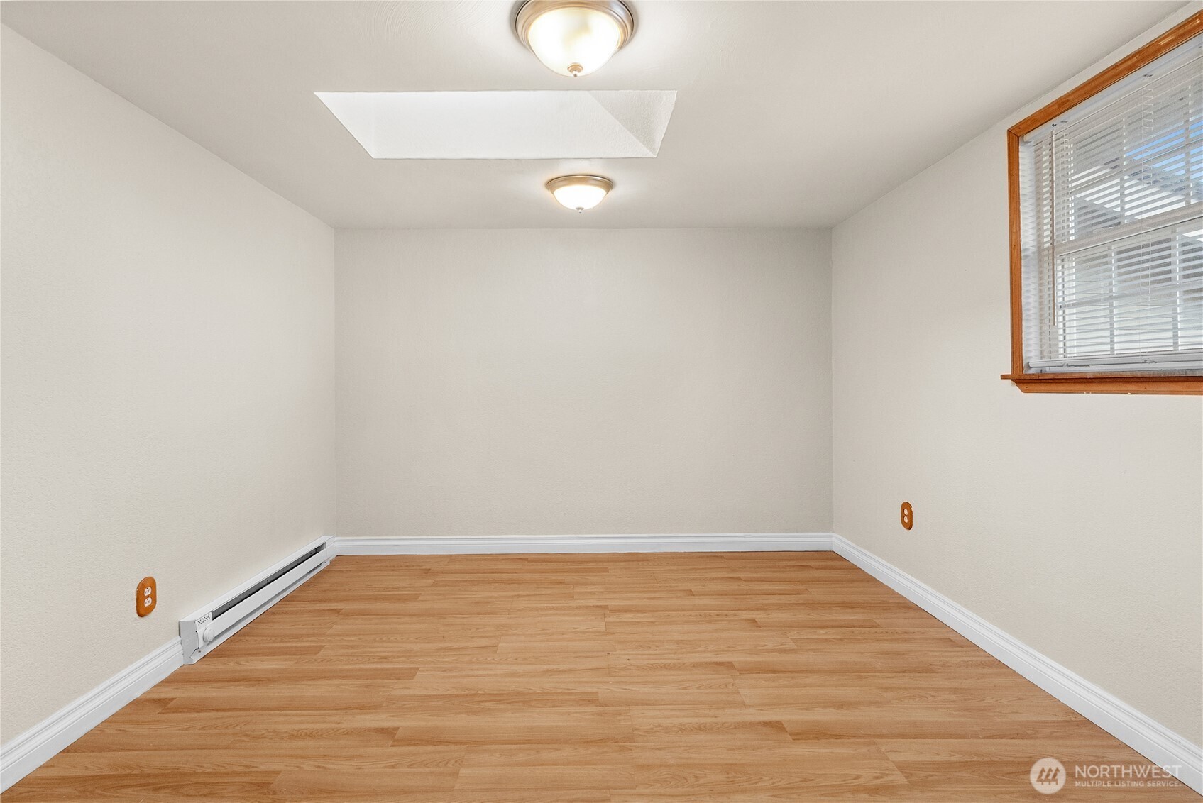 633 E Arcadia Avenue , Shelton, WA 98584