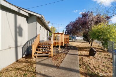 633 E Arcadia Avenue , Shelton, WA 98584 - Photo 4