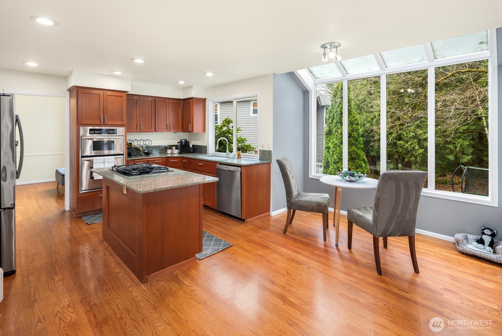 14916 NE 76th Court , Redmond, WA 98052