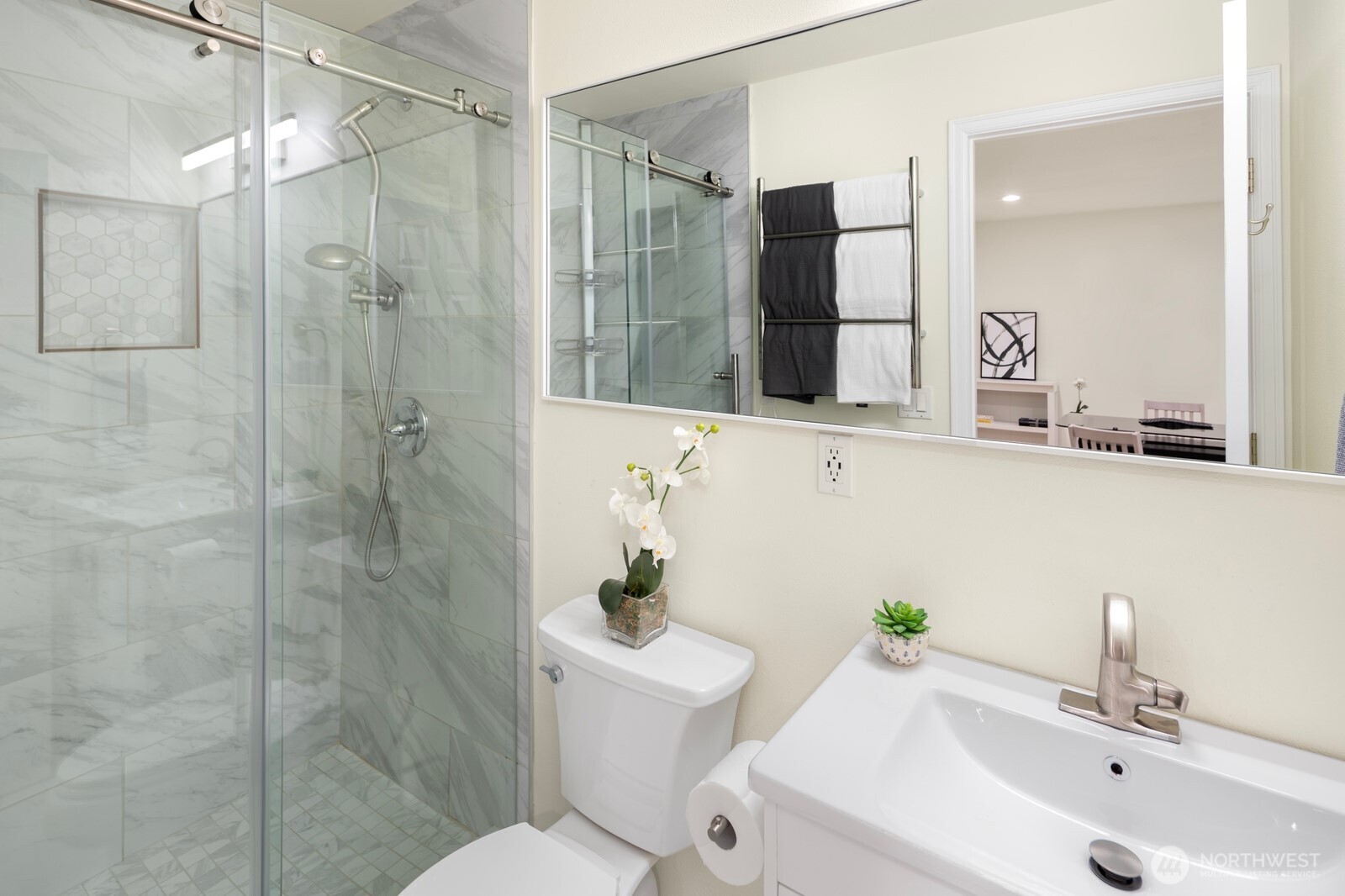 14916 NE 76th Court , Redmond, WA 98052