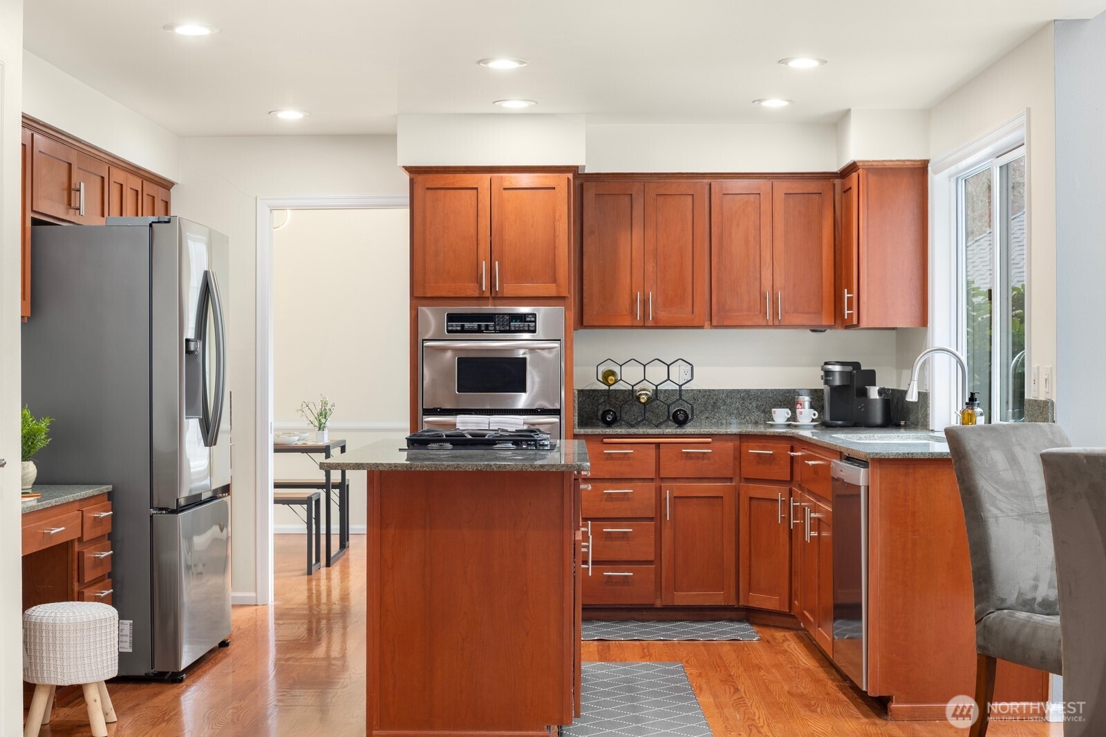 14916 NE 76th Court , Redmond, WA 98052