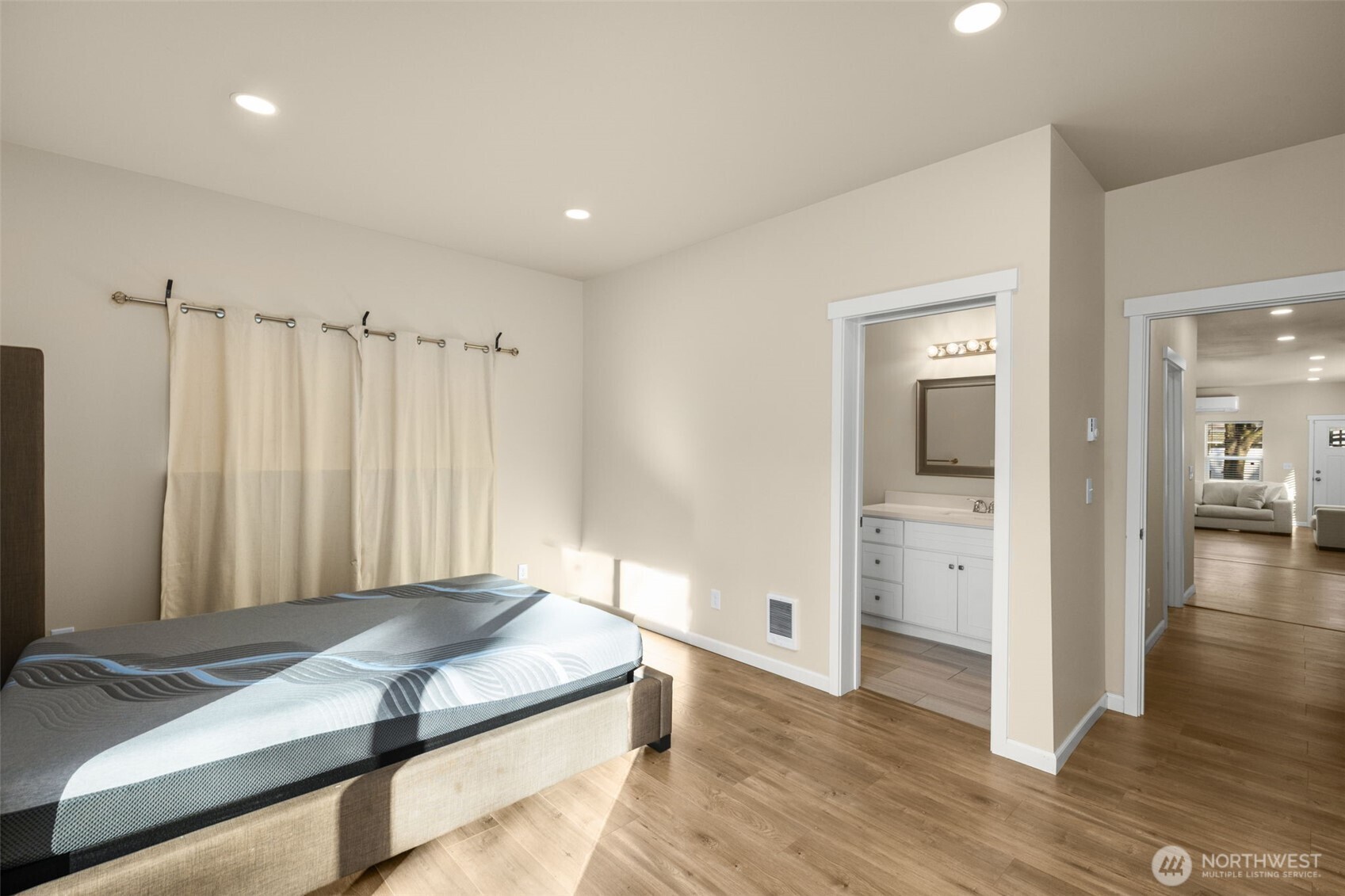 942 S M Street , Tacoma, WA 98405