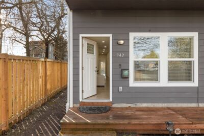 942 S M Street , Tacoma, WA 98405 - Photo 2