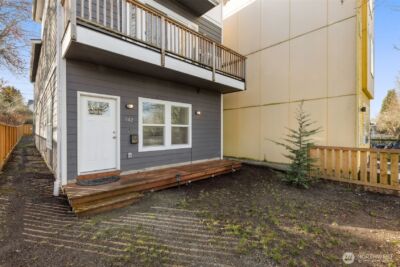 942 S M Street , Tacoma, WA 98405 - Photo 3
