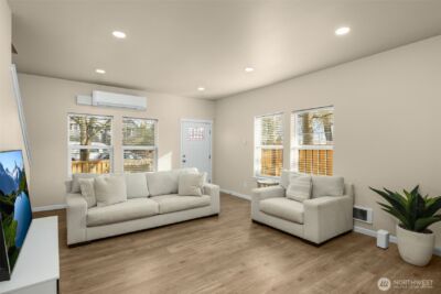 942 S M Street , Tacoma, WA 98405 - Photo 4