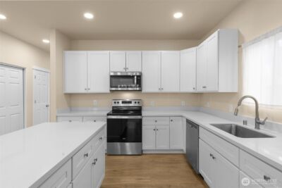 942 S M Street , Tacoma, WA 98405 - Photo 8
