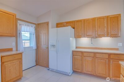 310 E Tanglewood Drive , Moses Lake, WA 98837 - Photo 6