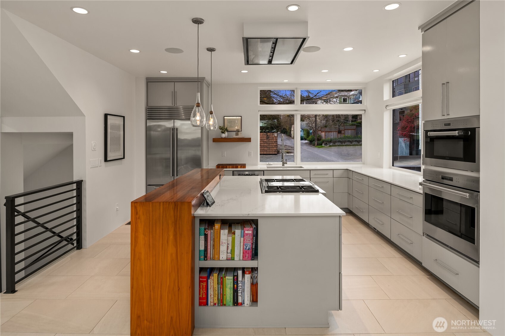 1400 Olympic Way W, Seattle, WA 98119