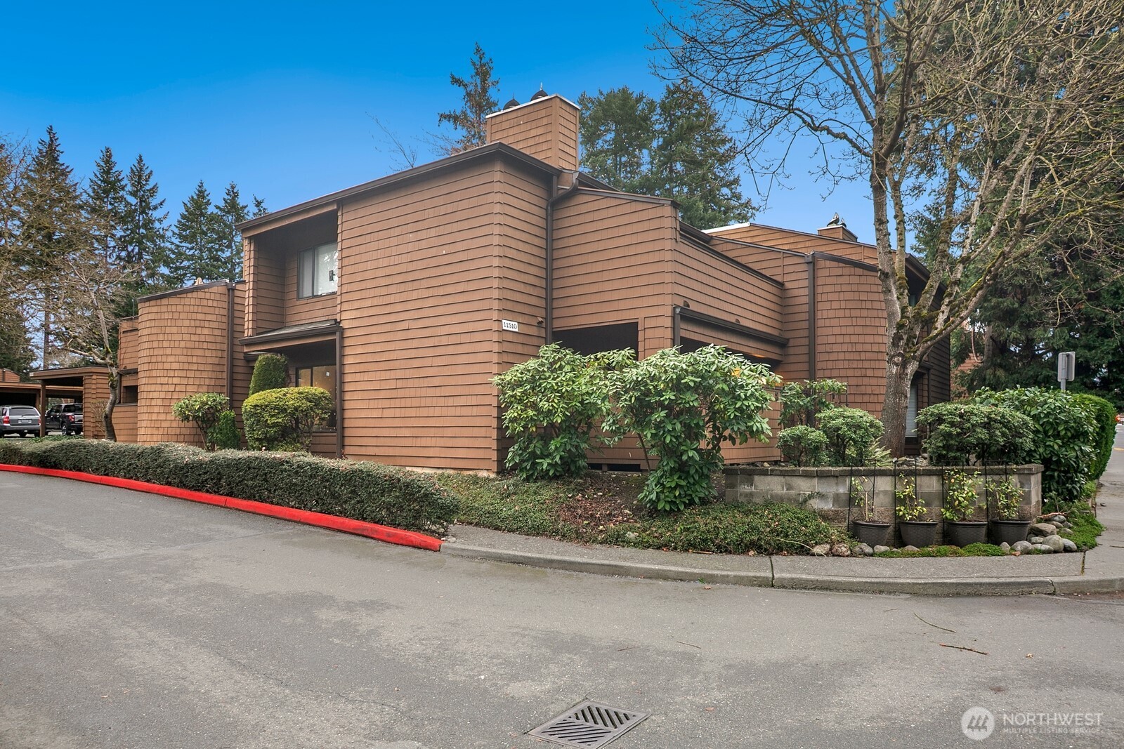 11510 NE 128th Street #2, Kirkland, WA 98034