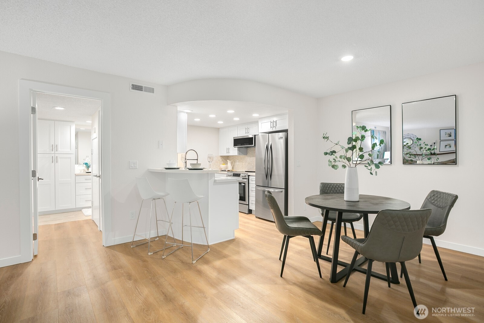 11510 NE 128th Street #2, Kirkland, WA 98034