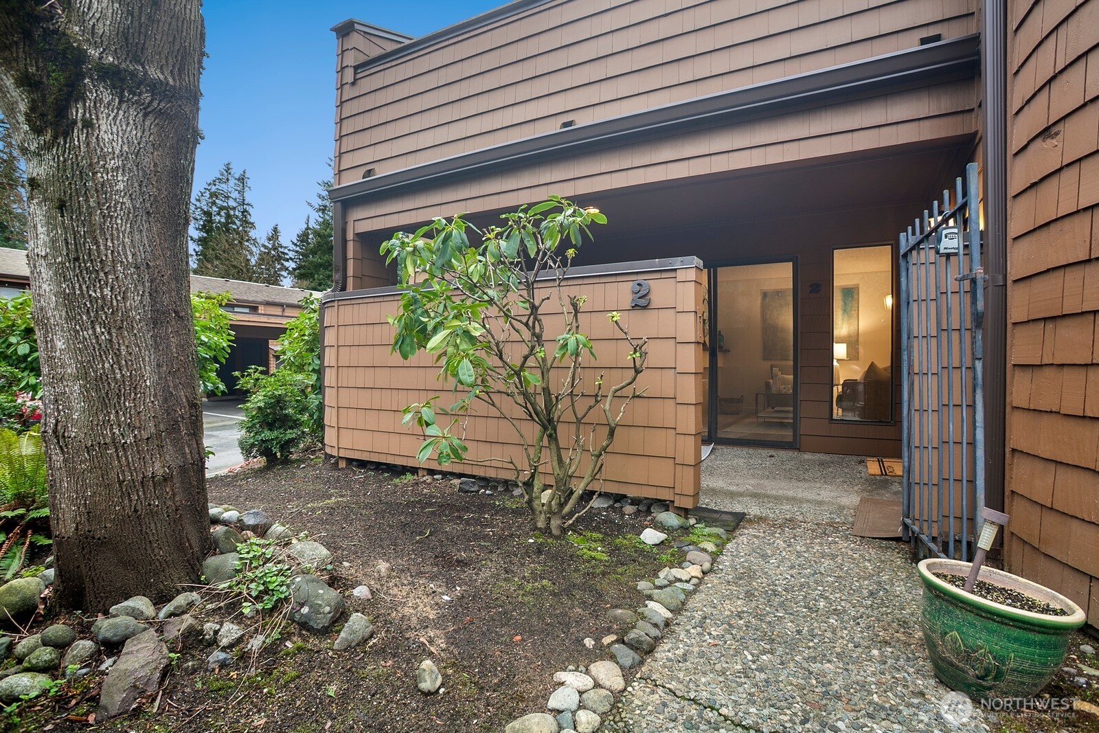 11510 NE 128th Street #2, Kirkland, WA 98034