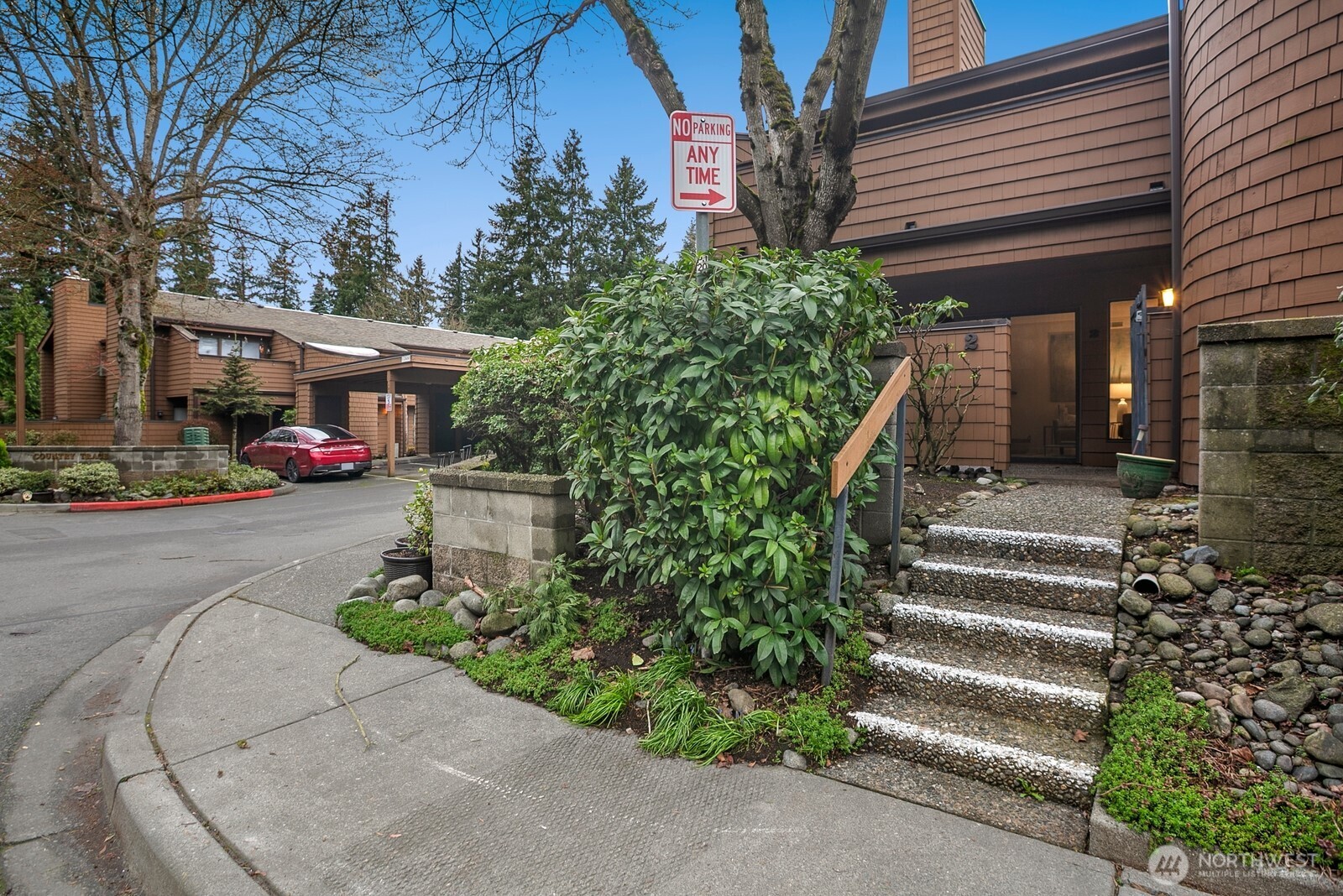 11510 NE 128th Street #2, Kirkland, WA 98034