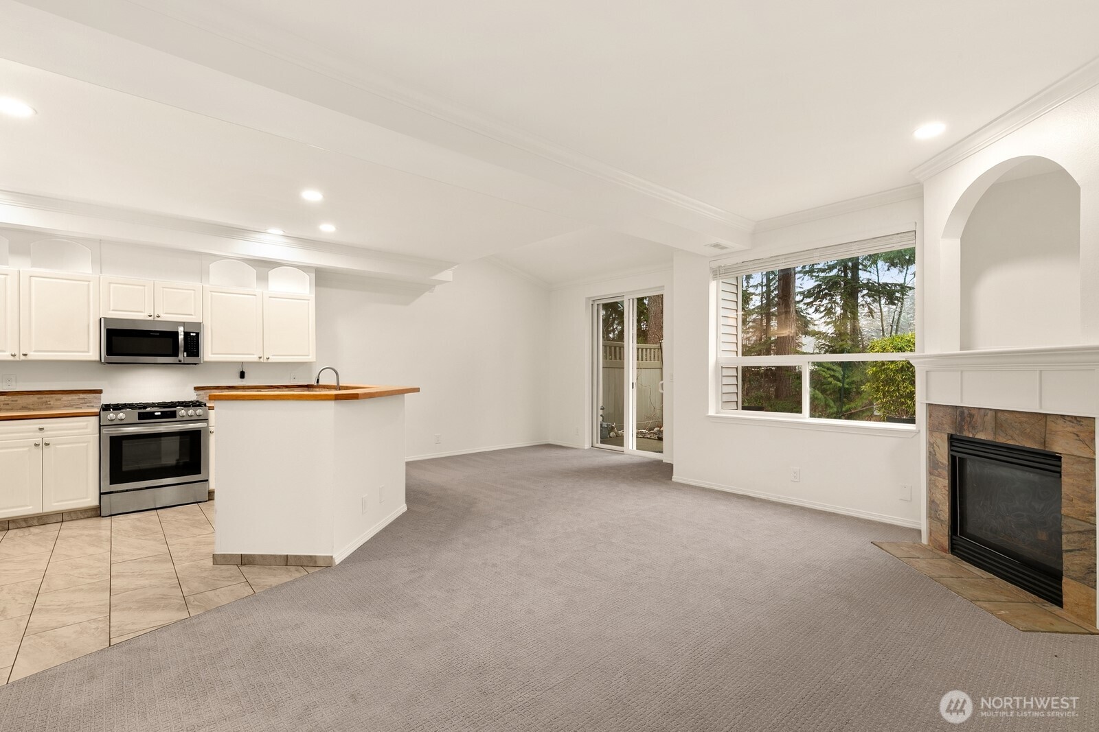 12530 Admiralty Way #B104, Everett, WA 98204