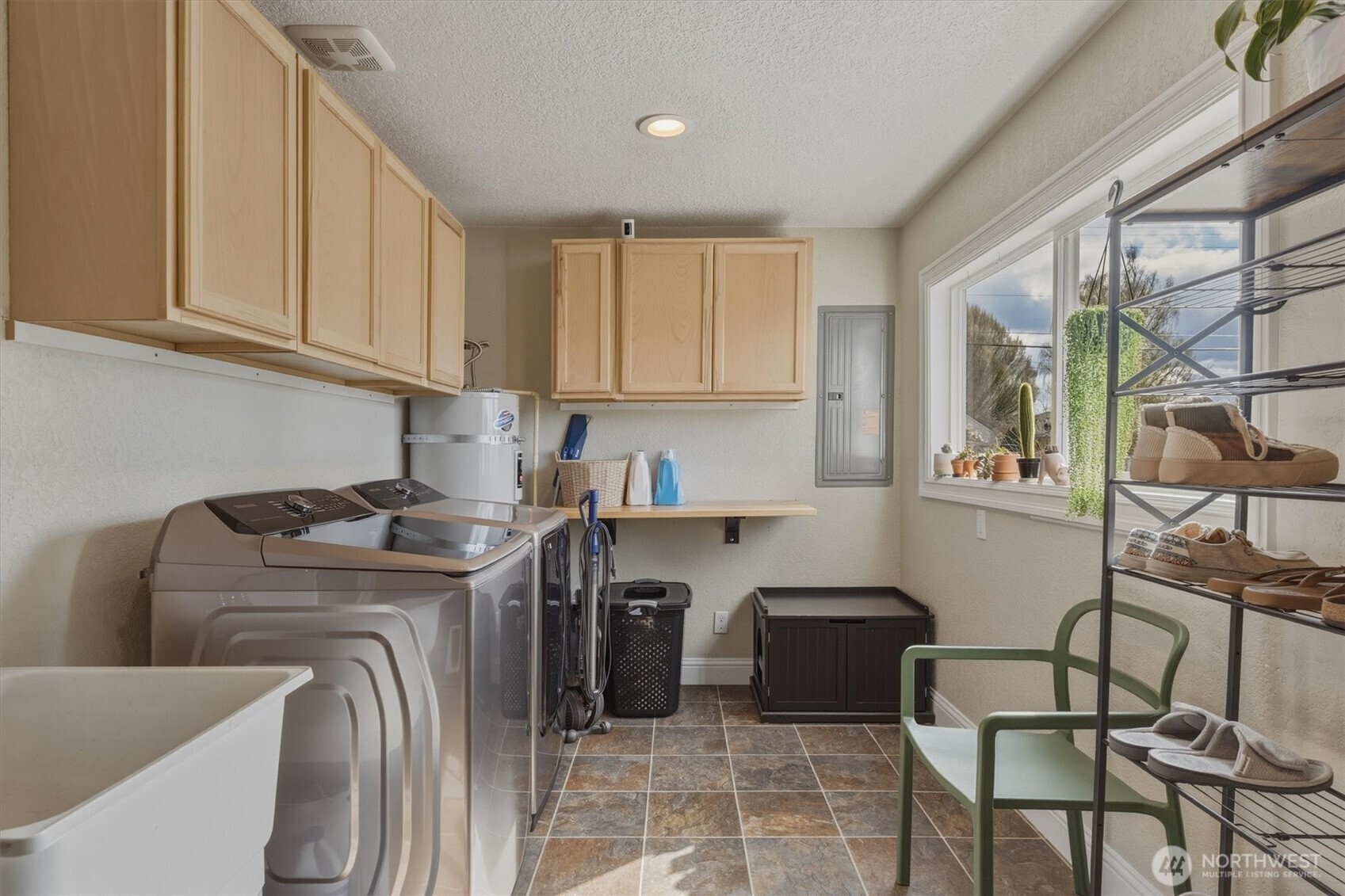 1215 30th Avenue , Longview, WA 98632