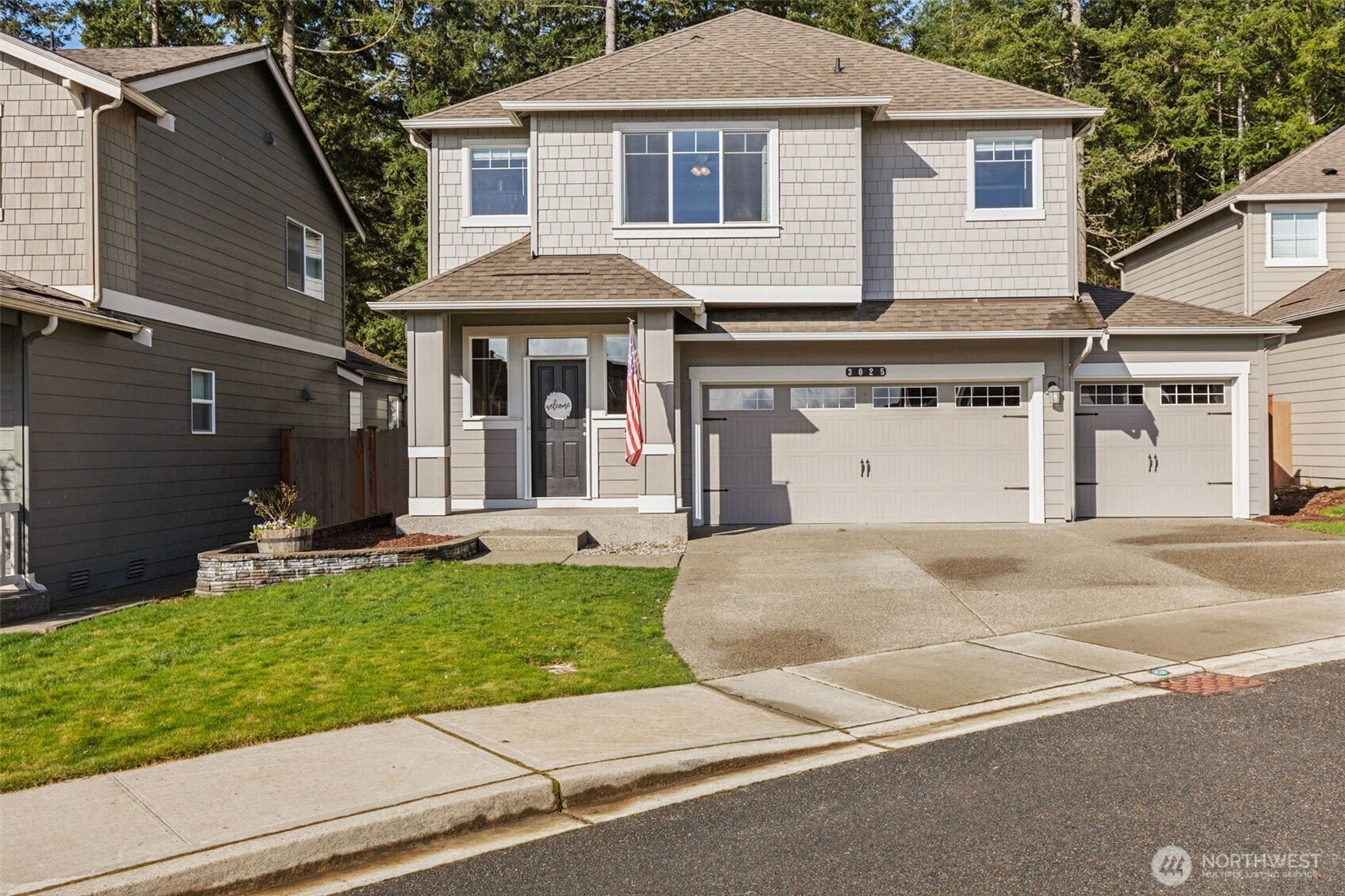 3025 Fiddleback Street NE, Lacey, WA 98516
