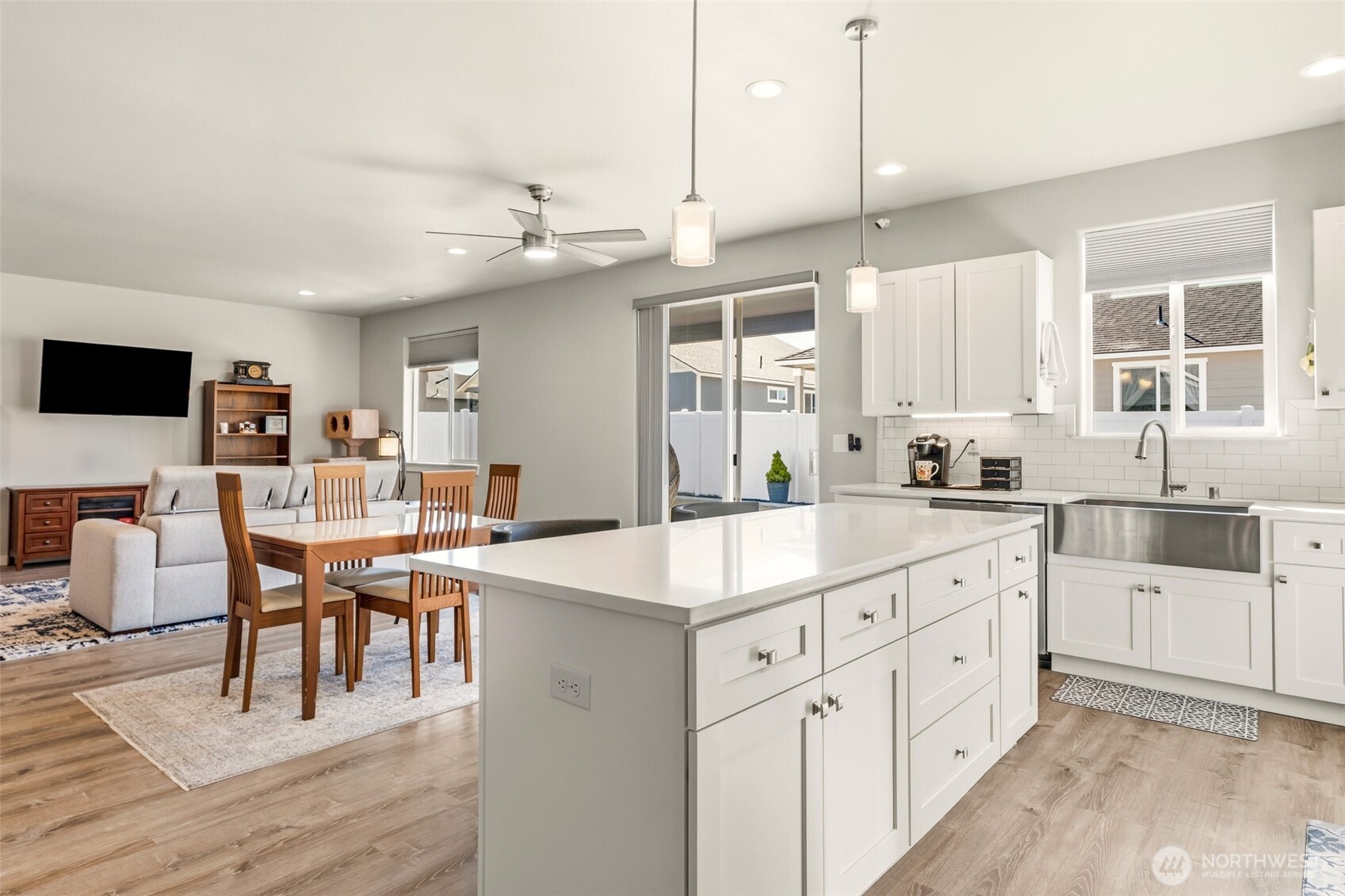 1006 6th Avenue NE, Ephrata, WA 98823