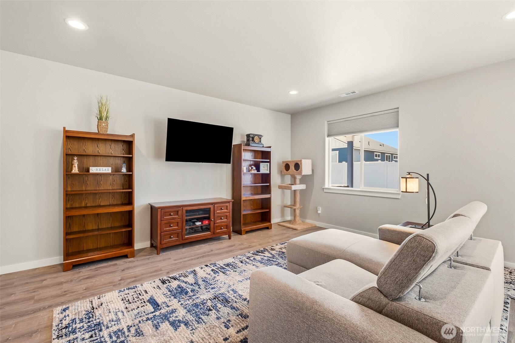 1006 6th Avenue NE, Ephrata, WA 98823