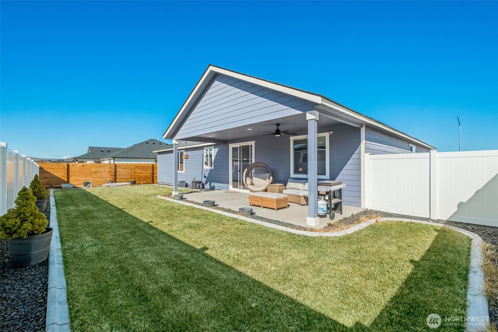 1006 6th Avenue NE, Ephrata, WA 98823