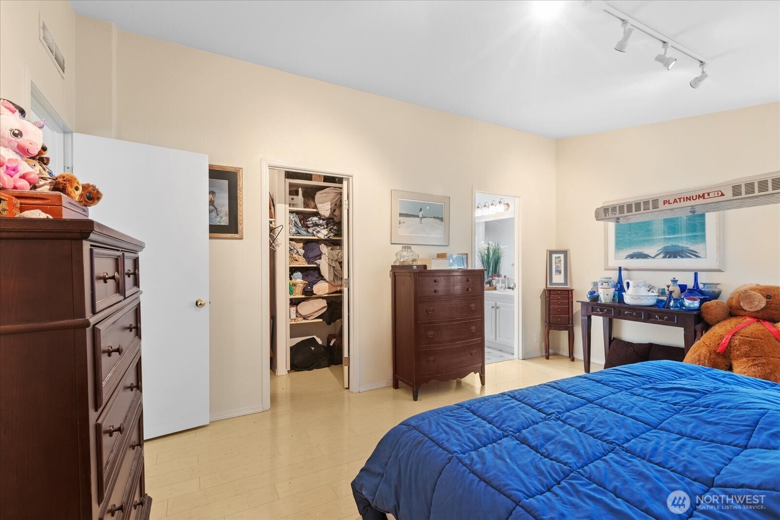 10532 Olalla Valley Road , Olalla, WA 98359