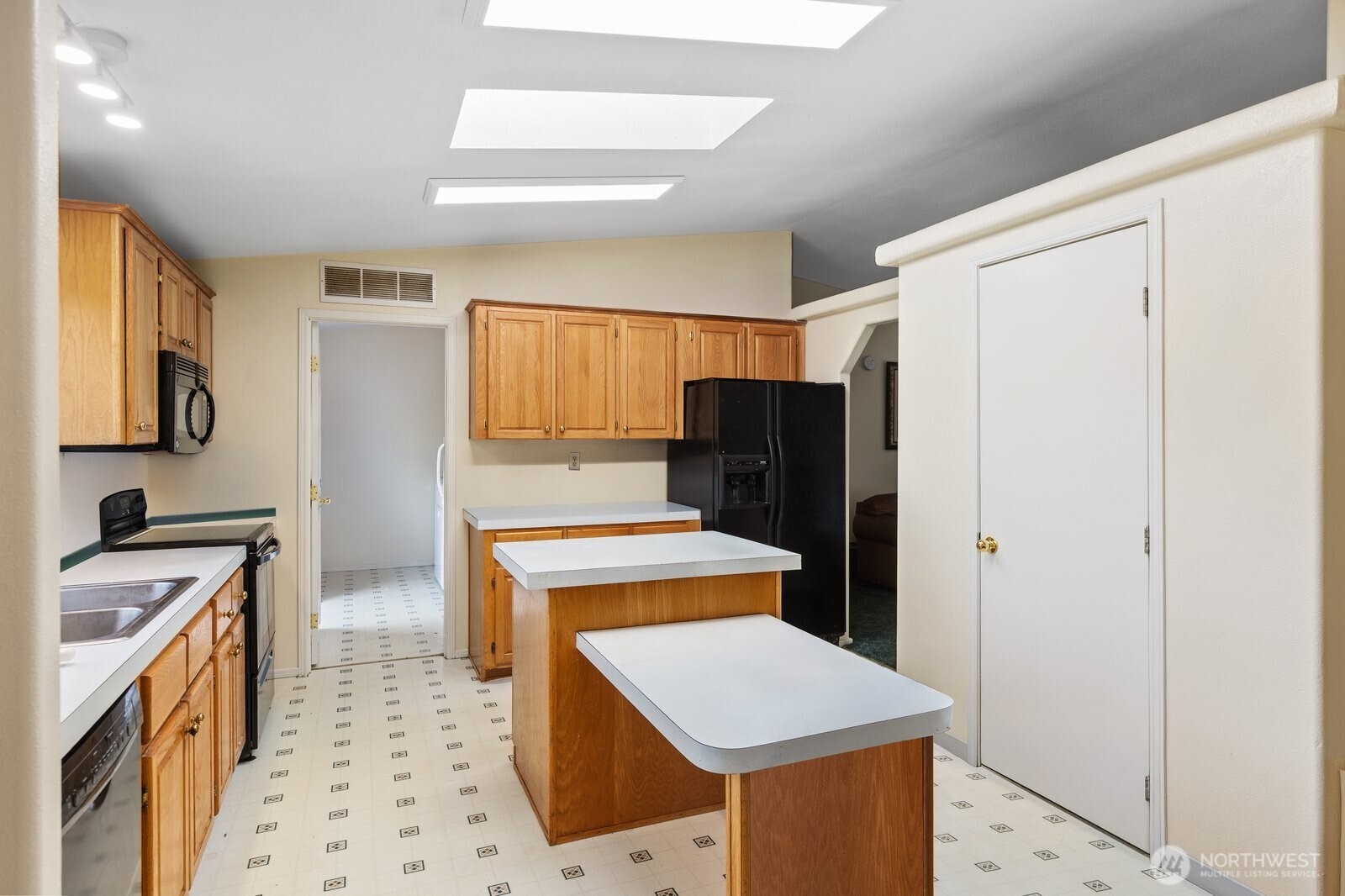 10532 Olalla Valley Road , Olalla, WA 98359