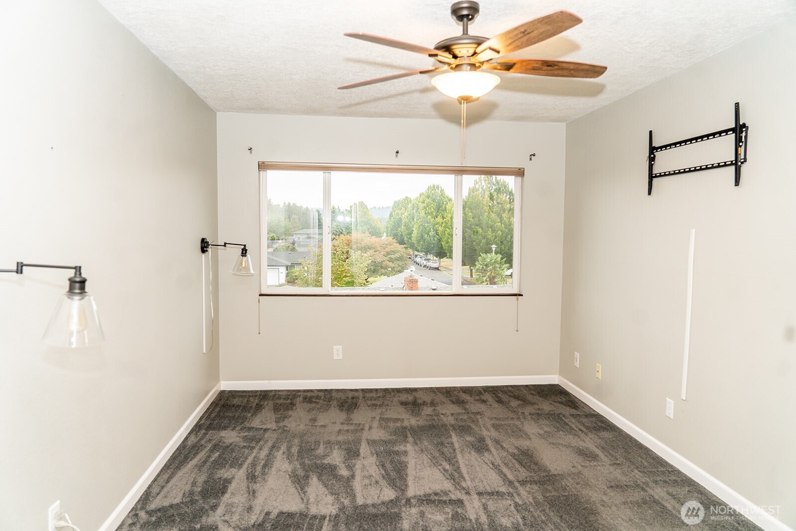 2005 Tibbetts #305, Longview, WA 98632