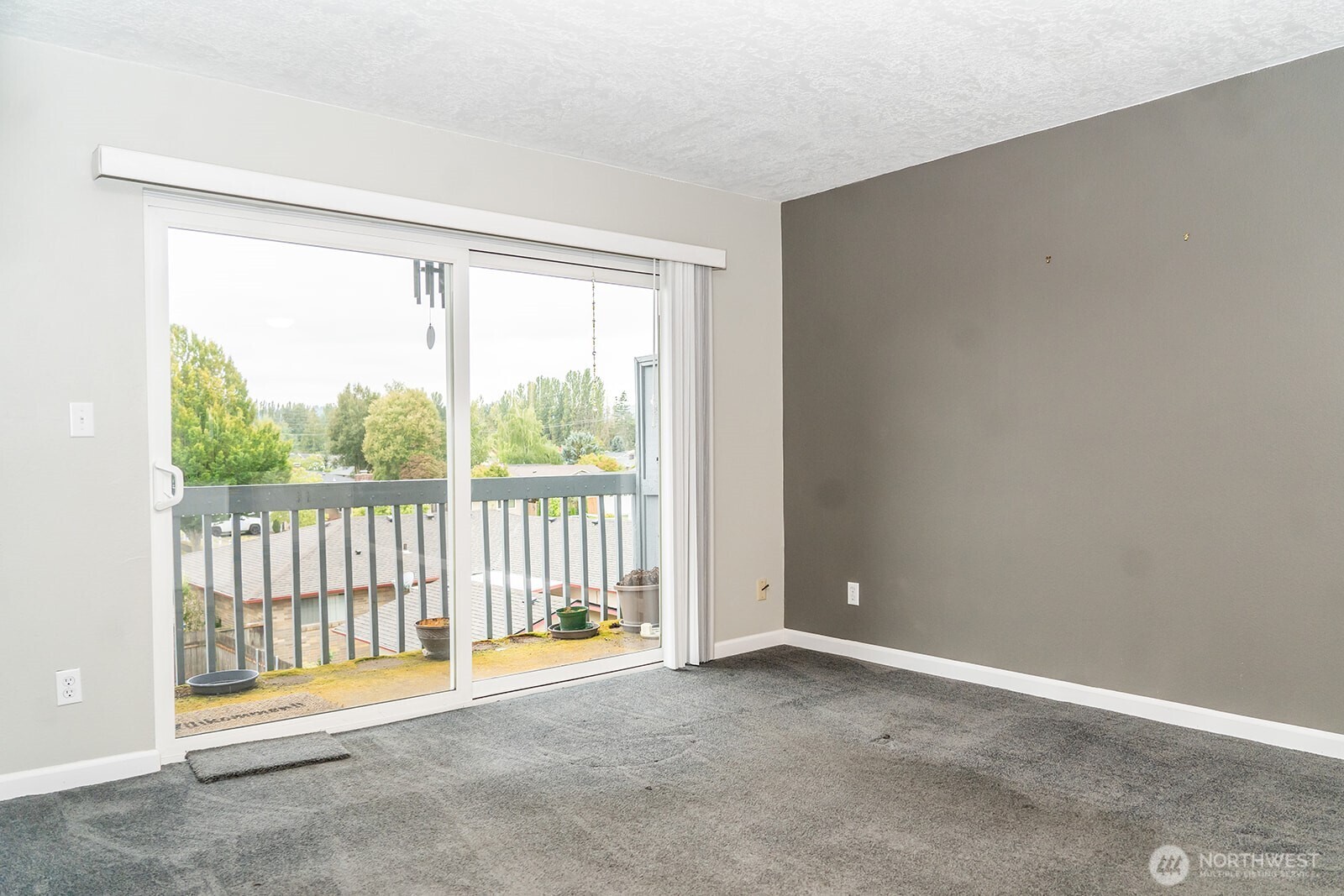 2005 Tibbetts #305, Longview, WA 98632