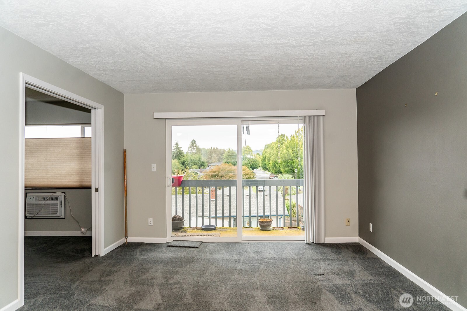 2005 Tibbetts #305, Longview, WA 98632