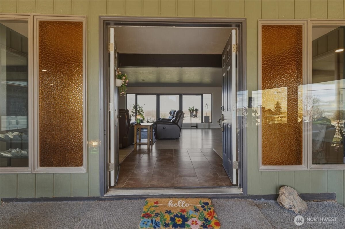 313 SE Trinity Avenue , Wilbur, WA 99185