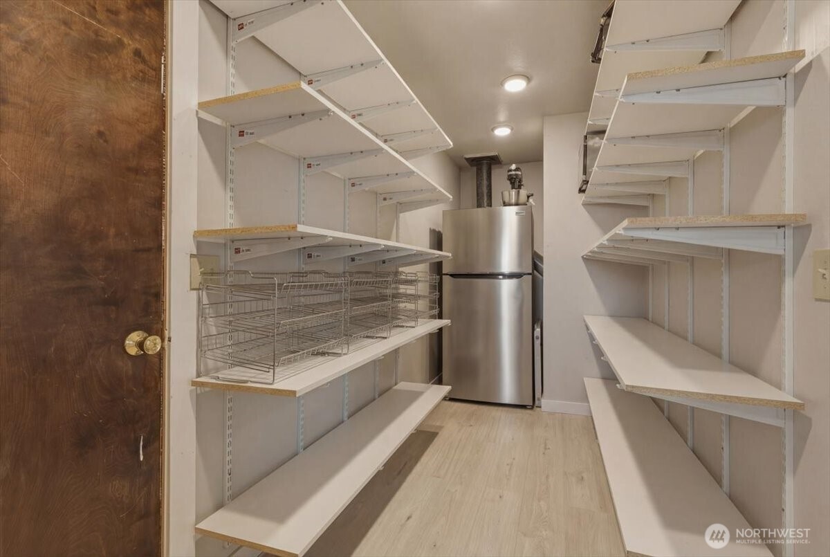 313 SE Trinity Avenue , Wilbur, WA 99185