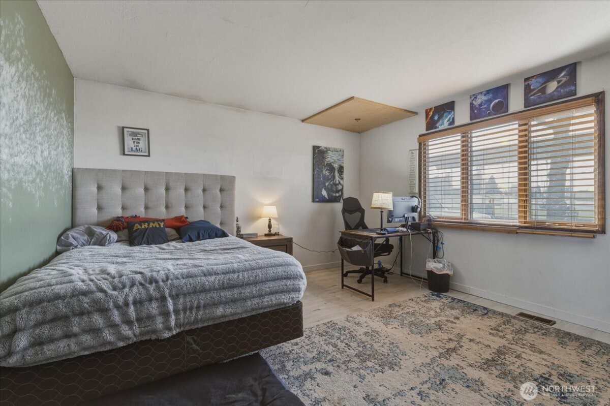 313 SE Trinity Avenue , Wilbur, WA 99185