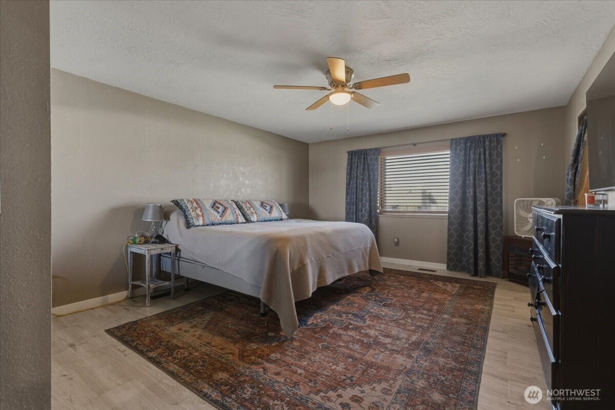 313 SE Trinity Avenue , Wilbur, WA 99185