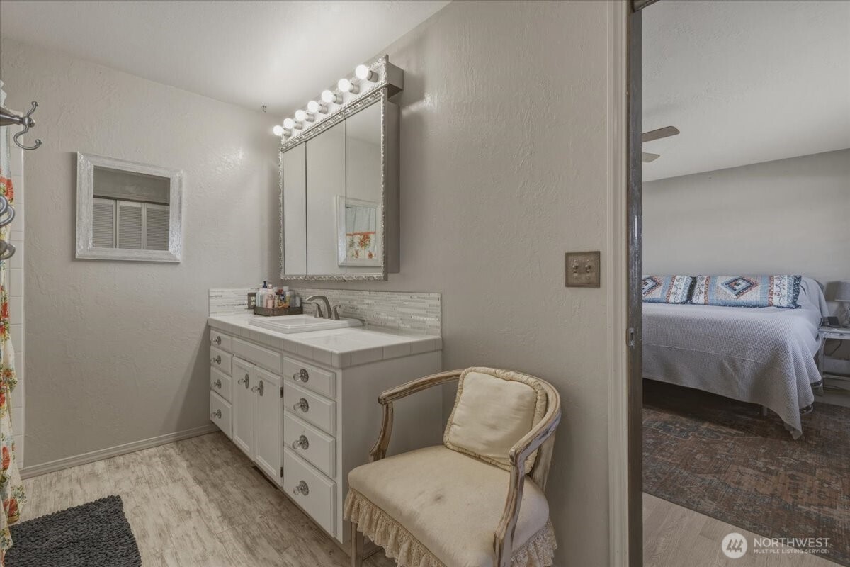 313 SE Trinity Avenue , Wilbur, WA 99185