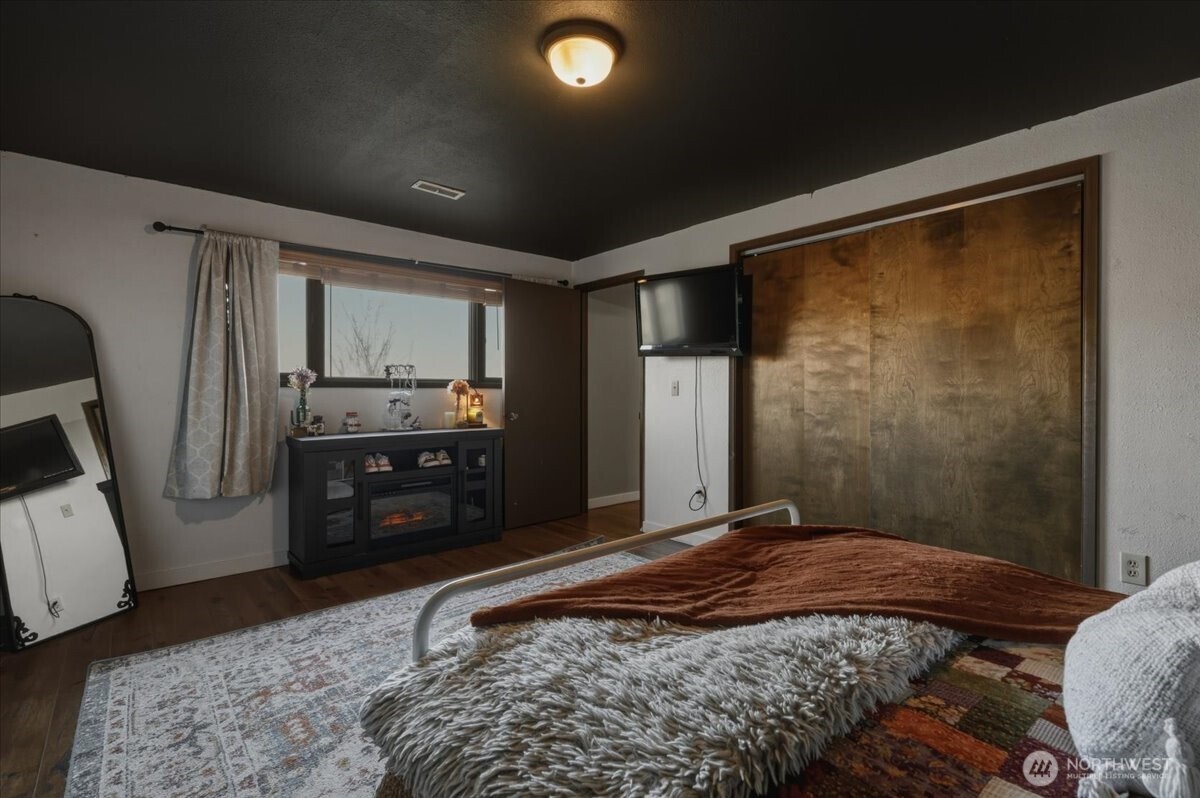 313 SE Trinity Avenue , Wilbur, WA 99185