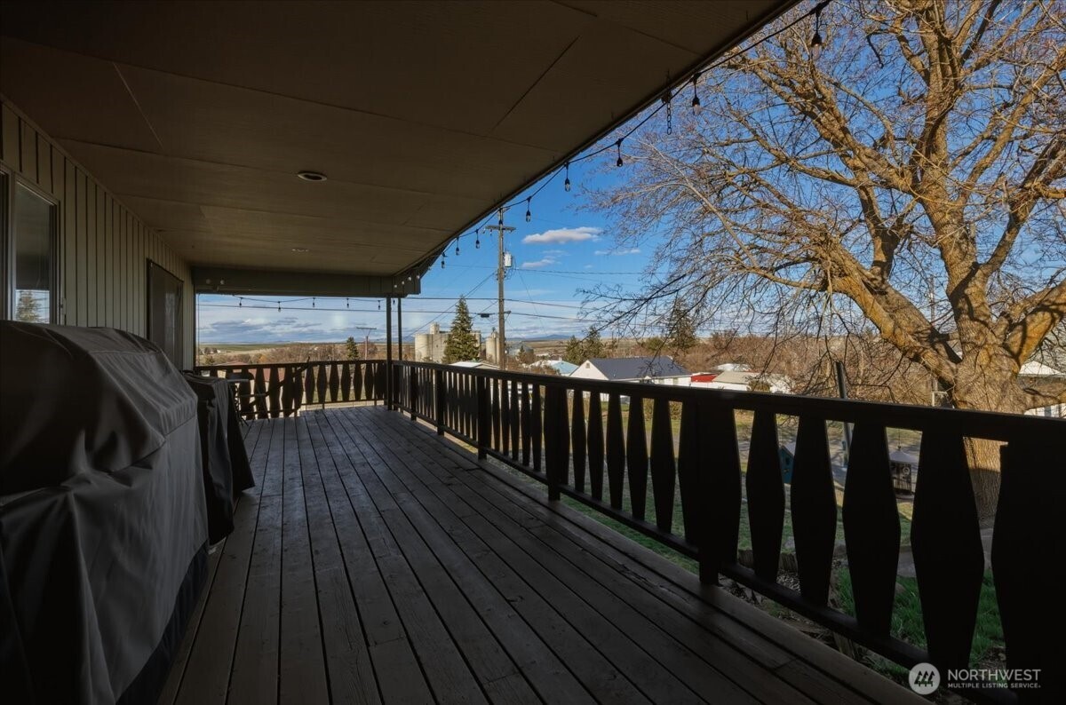 313 SE Trinity Avenue , Wilbur, WA 99185