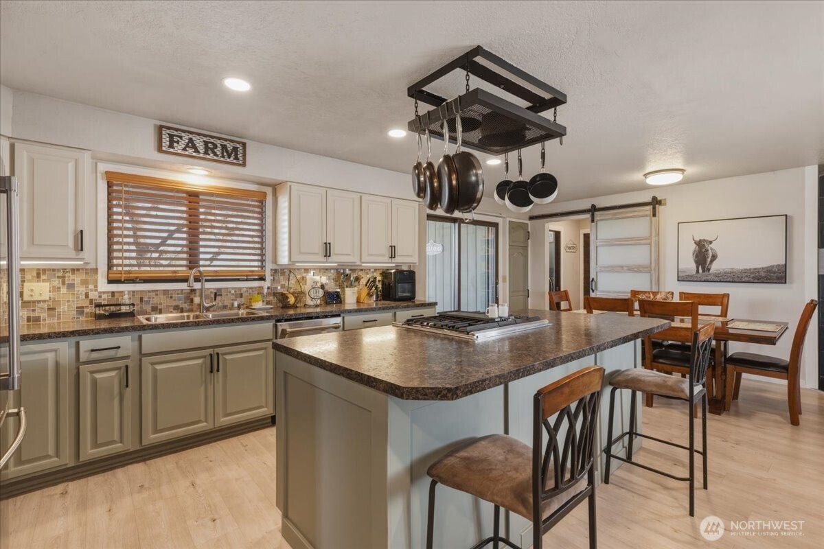 313 SE Trinity Avenue , Wilbur, WA 99185